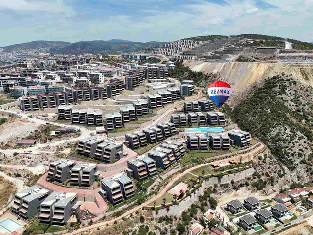 PANORAMIK DENIZ MANZARALI VISTA MARIN SITESINDE SATILIK 3+1
