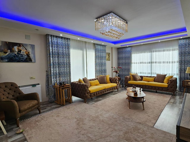 REMAX RİNA'DAN YAŞAR DOĞU CAD. ÜZERİ ULTRA GENİŞ 4+1 DAİRE