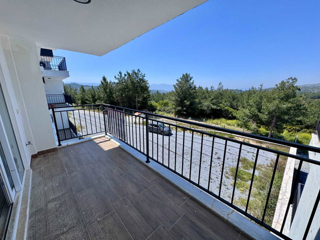 DENIZ VE DOĞA MANZARALI HAVUZLU SİTEDE SATILIK SIFIR 1+1 DAİRE