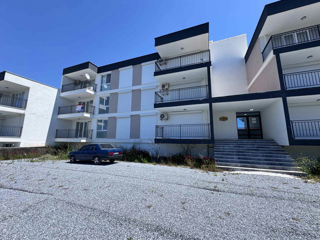 DENIZ VE DOĞA MANZARALI HAVUZLU SİTEDE SATILIK SIFIR 1+1 DAİRE