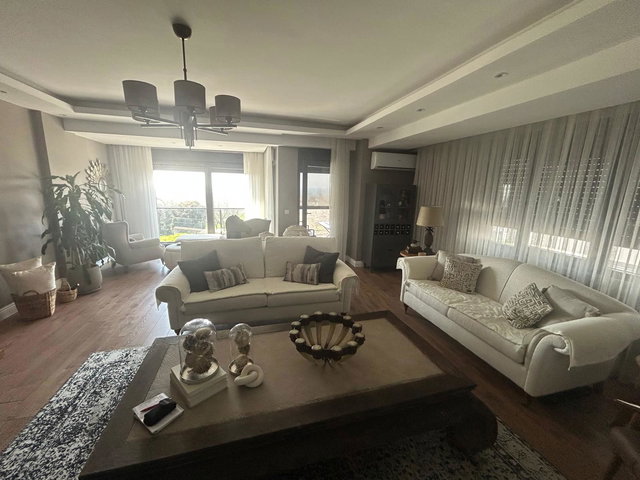 PENDİK BURNUNDA ADALAR VE DENİZ MANZARALI SOSYAL AKTİVİTELİ 5+1