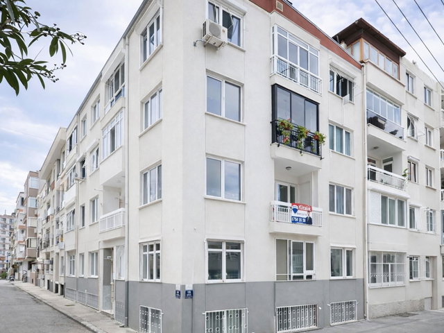 GÖZTEPE METROYA 100 METRE, İÇİ YENİ YAPILMIŞ 3+1 ARA KAT DAİRE