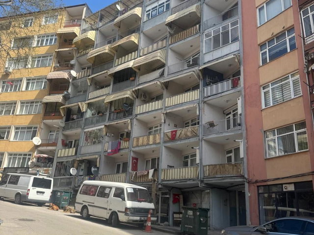 REMAX DREAM'DEN İZMİT MERKEZ'DE SATILIK 2+1 FIRSAT DAİRE