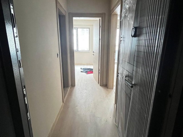 REMAX MİD GOP'TA GENİŞ KORİDORLU SATILIK 1+1 DAİRE