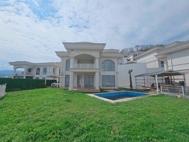 REMAX MYRADAN BÜYÜK BAHÇELİ 4+1 FULL DENİZ VE DOĞA MANZARALI