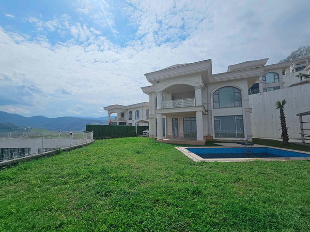 REMAX MYRADAN BÜYÜK BAHÇELİ 4+1 FULL DENİZ VE DOĞA MANZARALI