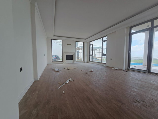 REMAX MYRADAN BÜYÜK BAHÇELİ 4+1 FULL DENİZ VE DOĞA MANZARALI