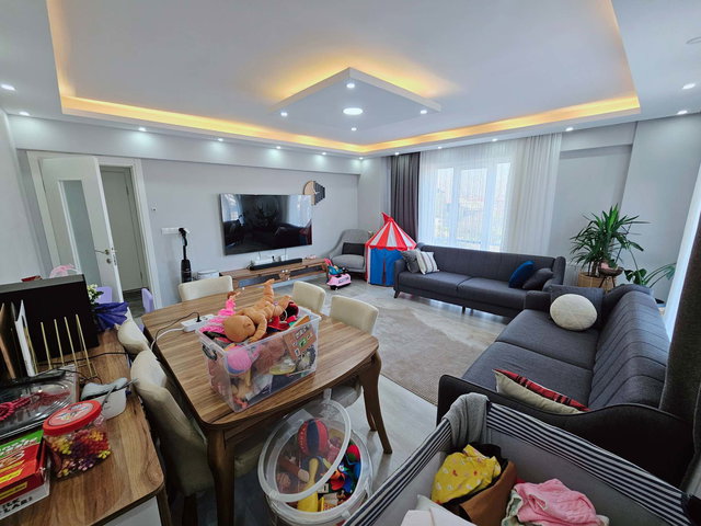REMAX MYRA SİTE İÇİNDE SATILIK 4+1 ÇATI DUBLEX GENİŞ KULLANIŞLI