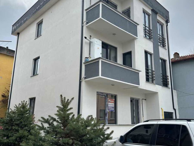 REMAX HÜR HEDIYE KÜÇÜK'TEN KIRALIK 3+1 DAIRE YENIGÜN MAH.