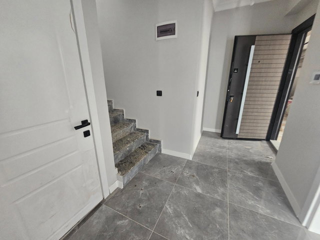 REMAX MYRA'DAN BAŞİSKELE SERDAR MH ODALARI GENİŞ SIFIR 2+1 DAİRE