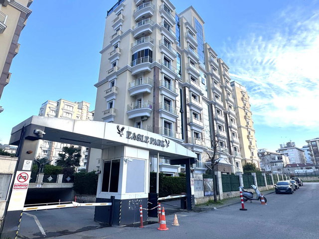 KARTAL SAHİLDE EAGLE PARK SİTESİ’NDE SATILIK 3+1 DAİRE