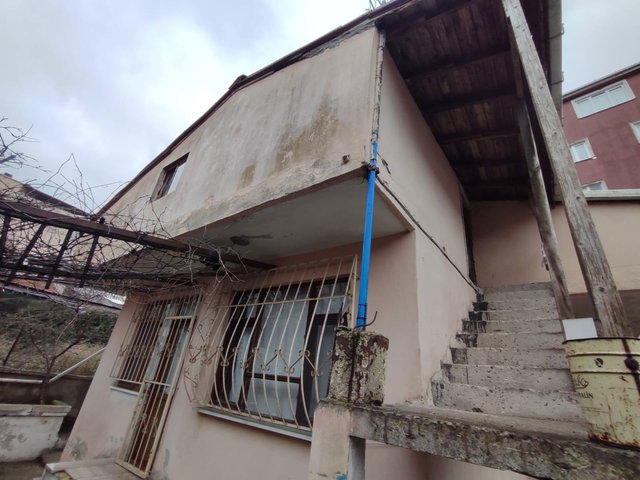 BELGRAD ORMANI BAHÇEKÖY MERKEZDE ARSA DEĞERİNDE MÜSTAKİL EVİMİZ