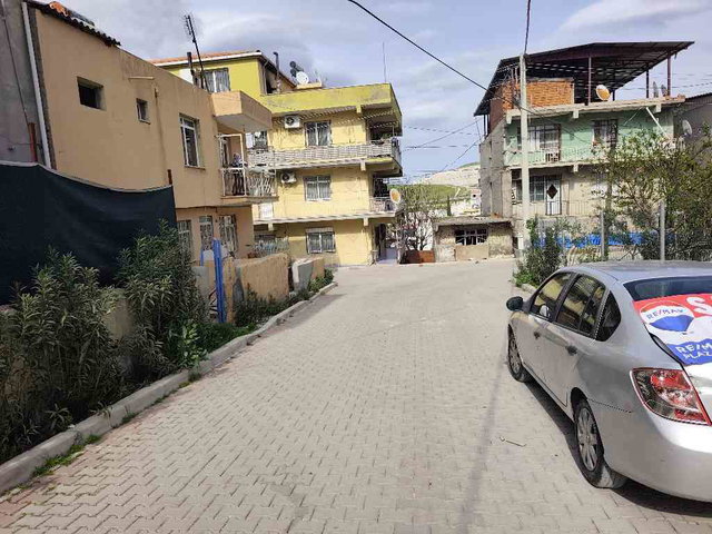 MENEMEN YAHŞELLİ MAHALLESİ HASTANE YAKINI SATILIK 2 KATLI MÜSTAKİL EV