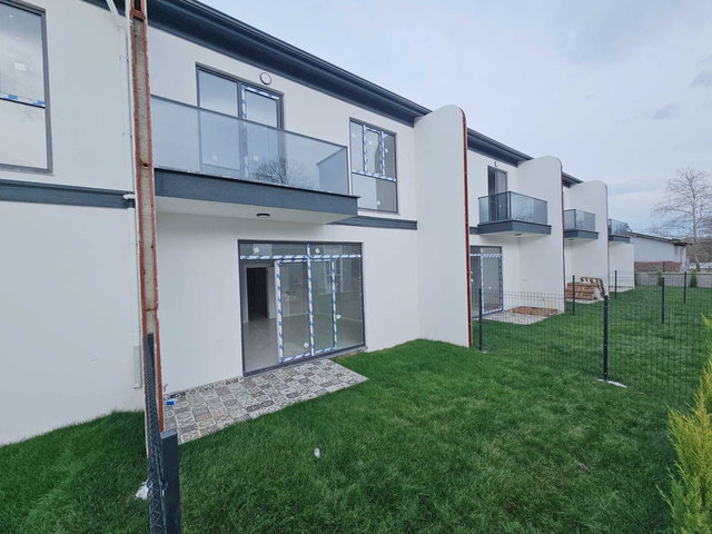 REMAX MYRA'DAN SATILIK 3+1 SIRALI VİLLA GENİŞ KULANIŞLI