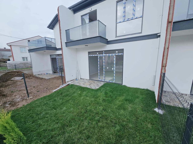 REMAX MYRA'DAN SATILIK 3+1 SIRALI VİLLA GENİŞ KULANIŞLI