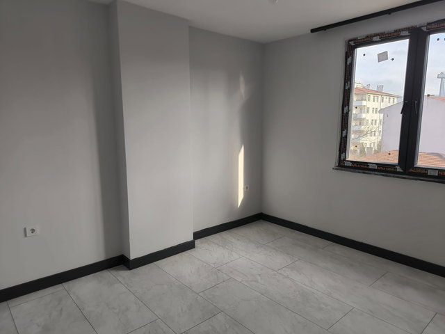 ADLIYE VE HASTANEYE KOMŞU 2+1 SIFIR DAIRE
