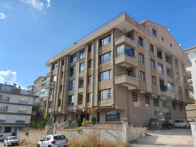 ÇANKAYA İLKER MAHALLESİ VADİ MANZARALI KİRALIK 5+1 DUBLEKS DAİRE