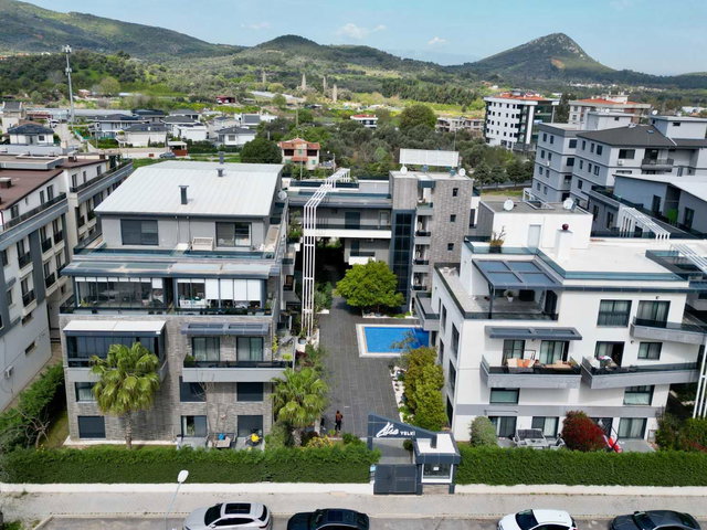 GÜZELBAHÇE YELKI LITSA SITESINDE SATILIK 3+1 DAİRE