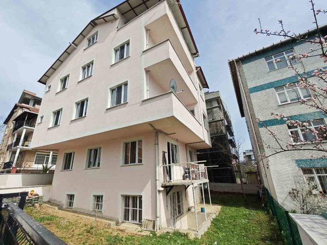 REMAX MAHAL'DEN  BAHÇELİEVLER MAHALLESİNDE 2+1 KULLANIŞLI DAİRE