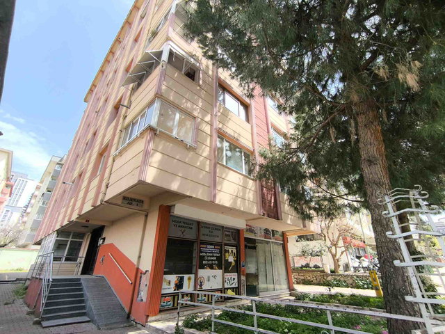 MERDİVENKÖY'DE KENTSEL DÖNÜŞÜME GİRMİŞ FIRSAT DAİRE