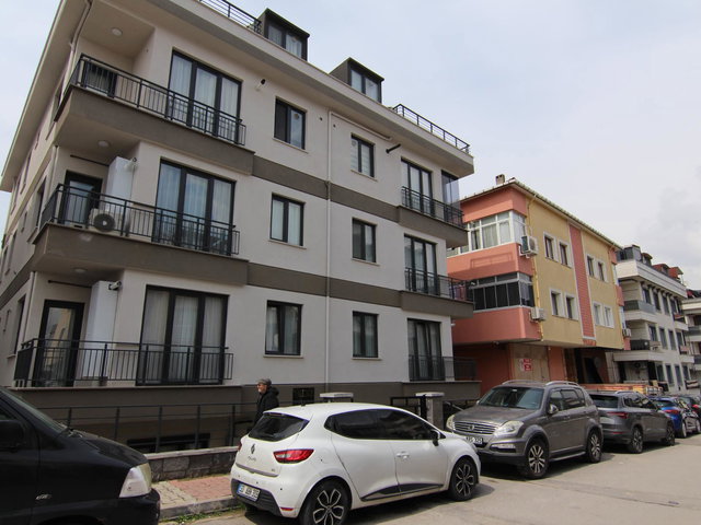 AYDINEVLER MERKEZDE 2 YAŞINDA ARA KAT BALKONLU İSKANLI 1+1