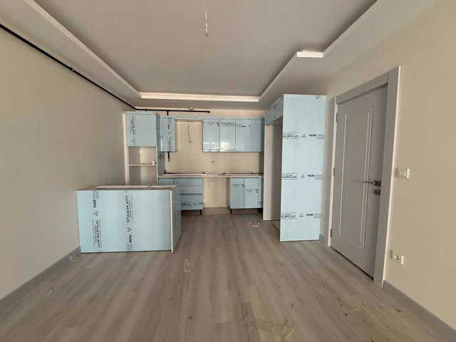 ALTUNİZADE AY KONAKLARI,ARA KAT BALKONLU 2+1,KAPALI OTOPARK