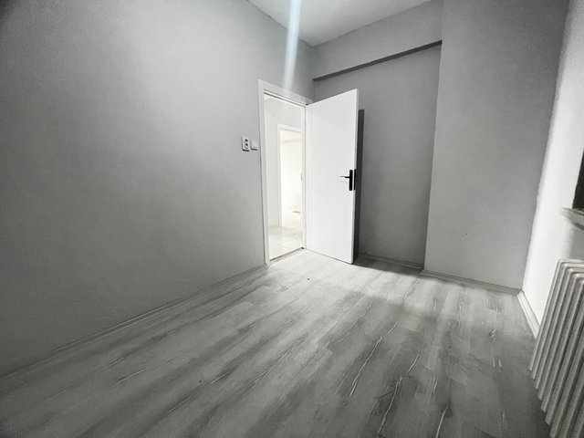 REMAX MİD İZMİR YOLUNDA TADİLATLI 2+1 SATILIK DAİRE