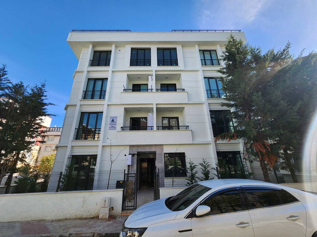 REMAX MAHAL'DEN ULUS MAHALLESİNDE SIFIR 2+1 GIRIŞ KAT DAİRE
