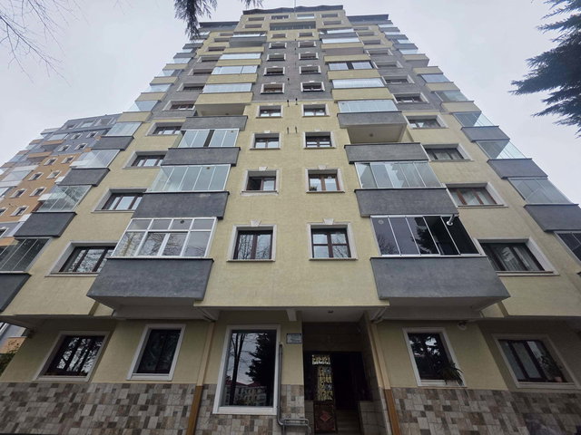 ÇUKURÇAYIR YAŞAM SİTESİN DE GENİŞ DAİRE (SATILIK)