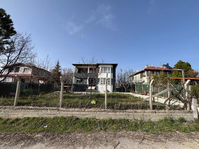 ANKARA KEÇIÖREN SARIBEYLER MAHALLESINDE SATILIK MÜSTAKIL EV