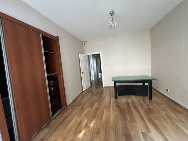 NİŞANTAŞINDA NOKTA LOKASYONDA SATILIK ARAKAT DAİRE