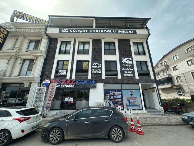 REMAXÇAKRA ÖMER ONAYCI'DAN GÖLCÜK MRK. EŞYALI KIRALIK 2+1 DAIRE