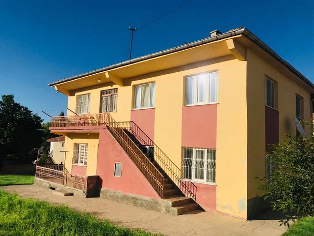 KOZAKLI TERMAL OTELLER BÖLGESİNDE İKİ KATLI MÜSTAKİL EV VE ARSA