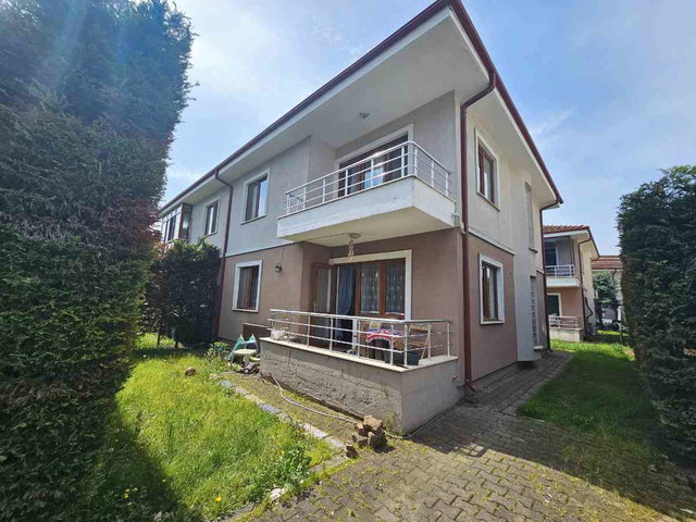REMAX HÜR HALİT KOLAÇ SERDİVAN ARABACIALANI SATILIK 3+1 VİLLA