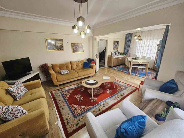 REMAX HÜR HALİT KOLAÇ SERDİVAN ARABACIALANI SATILIK 3+1 VİLLA