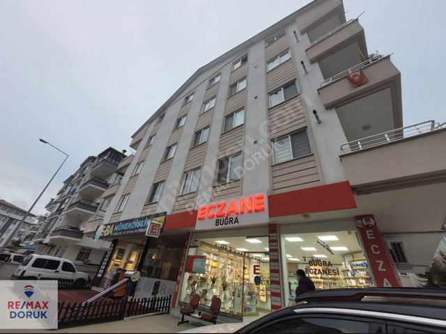 ŞEHİR MERKEZİNDE RESMİ KURUMLARA YÜRÜME MESAFESİNDE 3+1