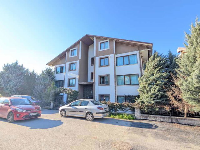 REMAX BEYAZ DEMIRCI MAHALLESI SATILIK 3+1 BAHÇE DUBLEKSI