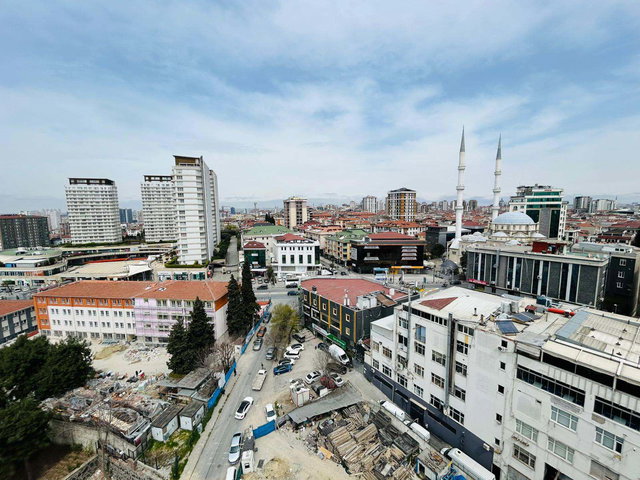 BAĞCILAR KİRAZLI MAH. METROYA YAKIN SIFIR 3+1 YERDEN ISITMALI OTOPARKLI KAÇIRILMAZ DAİRE