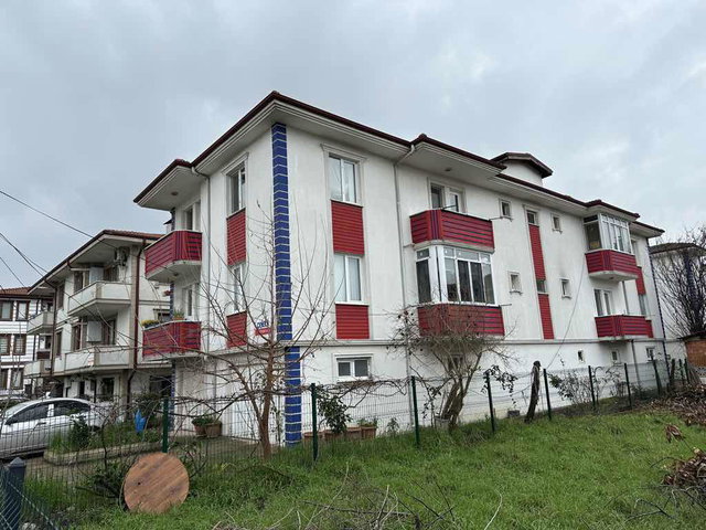 REMAX MAVİ'DEN ORTA MAHALLE'DE KİRALIK 2+1 DAİRE