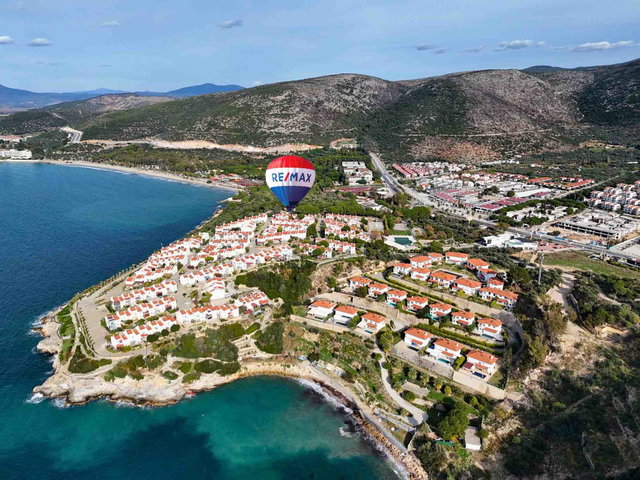 DENIZE SIFIR SITEDE HARIKA VILLA