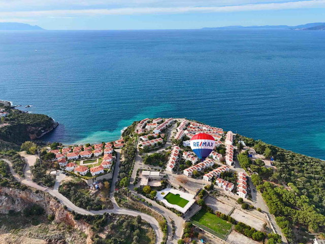 DENIZE SIFIR SITEDE HARIKA VILLA