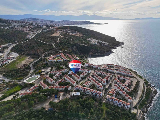 DENIZE SIFIR SITEDE HARIKA VILLA