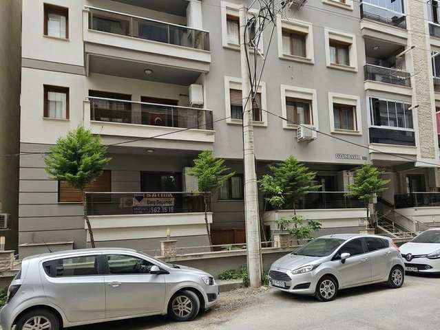 KARŞIKAYA  DEMİRKÖPRÜ'DE İZBAN YAKINI SATILIK 2+1  BAKIMLI  DAİRE