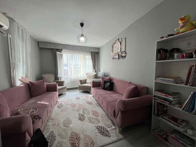 İNÖNÜ CADDESİNE YÜRÜME MESAFESİNDE KONAK ÜÇYOL SATILIK DAİRE