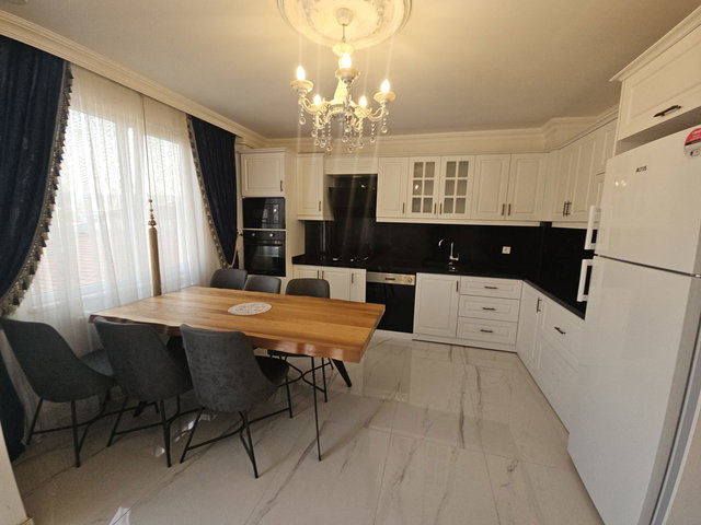 RE/MAX DREAM'DEN DERİNCE MERKEZDE ASANSÖRLÜ LÜX 3+1 DUBLEX DAİRE