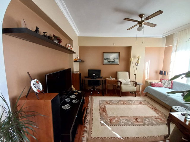 NEZİH VE HAVUZLU SİTE İÇERSİNDE GENİŞ TERASLI DAİRE