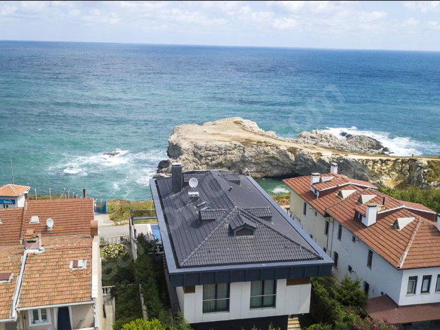 REMAX ANKA 'DAN BALİBEY HARMANKAYA SATILIK DENİZE SIFIR VİLLA