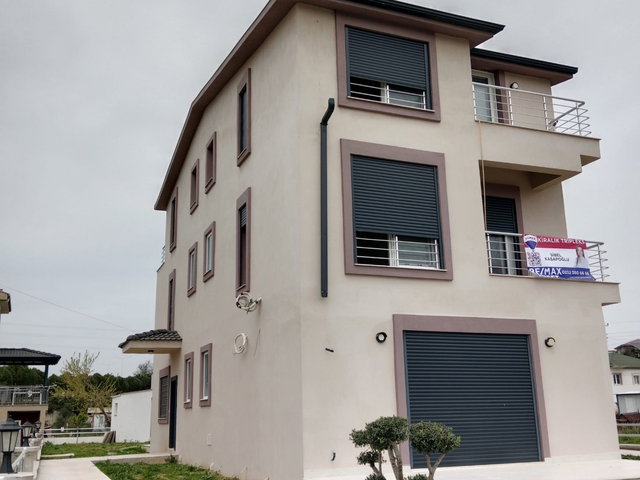 URLA İÇMELER’DE DENIZ HAVASINDA YAŞAM VE KONFORLU VILLA