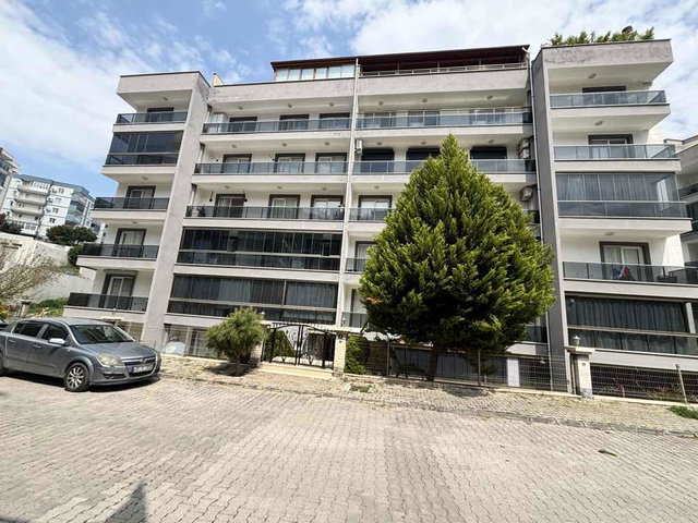 KADINLAR DENİZİ’NDE LÜKS 4+1 ÇATI DUBLEKS • 2 TERAS • 4 BANYO • HAVUZLU SİTE