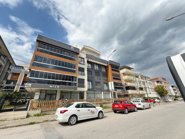 RE/MAX YAZ'DAN TOYGAR MAHALLESİNDE PALMİYE KONUTLARINDA 4+1 DUBLEKS SATILIK DAİRE
